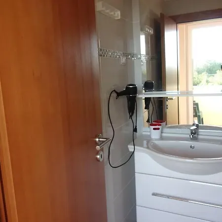 Anna Kuhar Apartman Umag